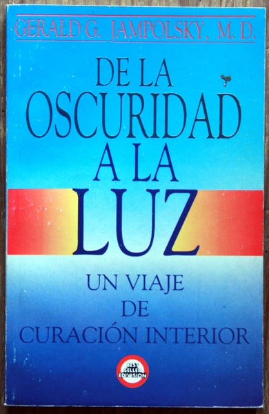 De la oscuridad a la luz
