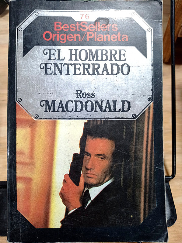 El hombre enterrado