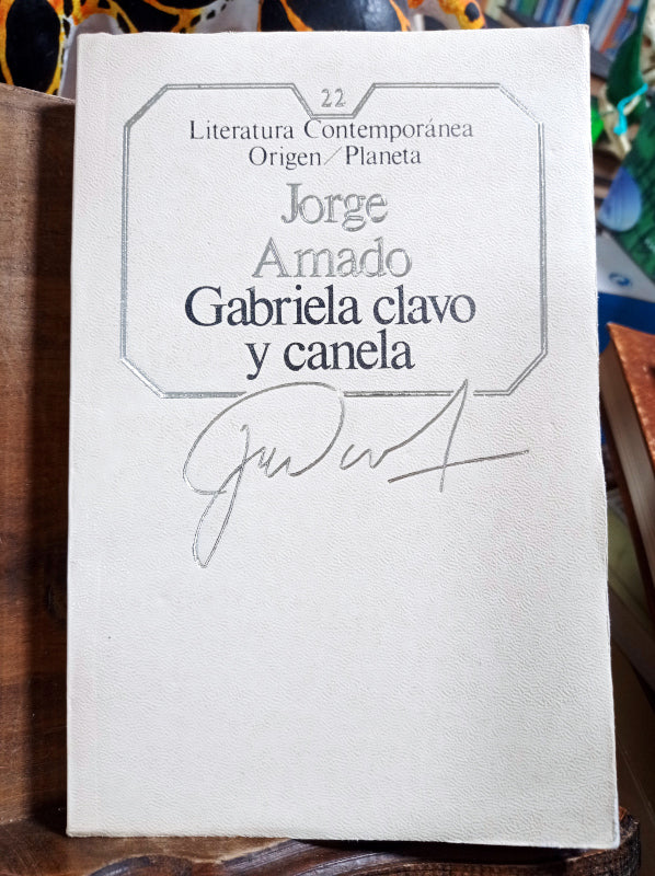 Gabriela, clavo y canela