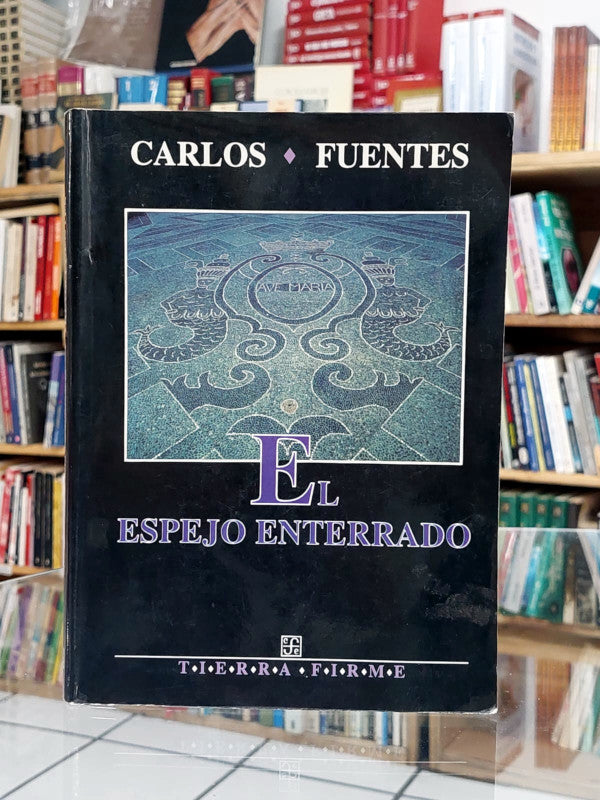 El espejo enterrado